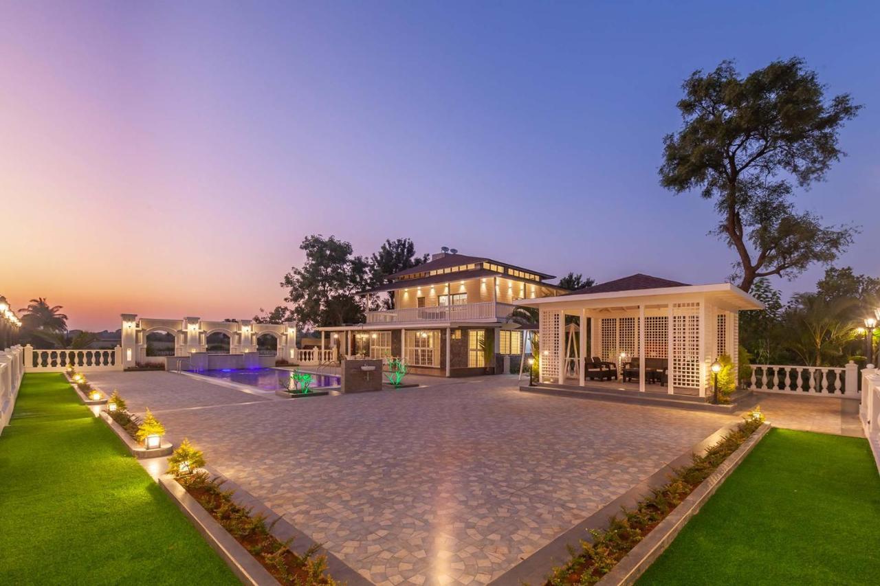 Stayvista'S Lake La Vie - Tranquil Lake-View Villa Amidst Farmland With Pool And Poolside Gazebo - Proximity To Sula Nashik Exteriör bild