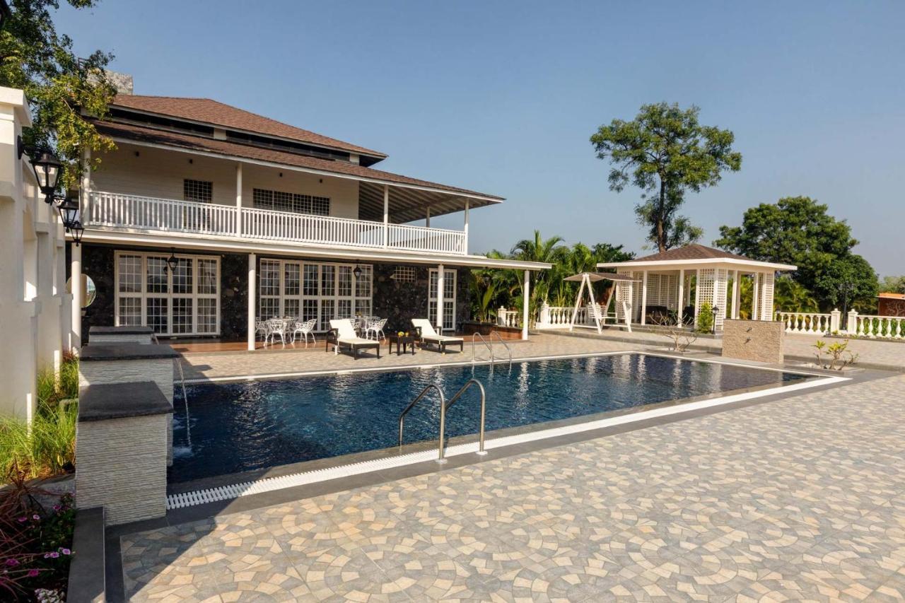 Stayvista'S Lake La Vie - Tranquil Lake-View Villa Amidst Farmland With Pool And Poolside Gazebo - Proximity To Sula Nashik Exteriör bild